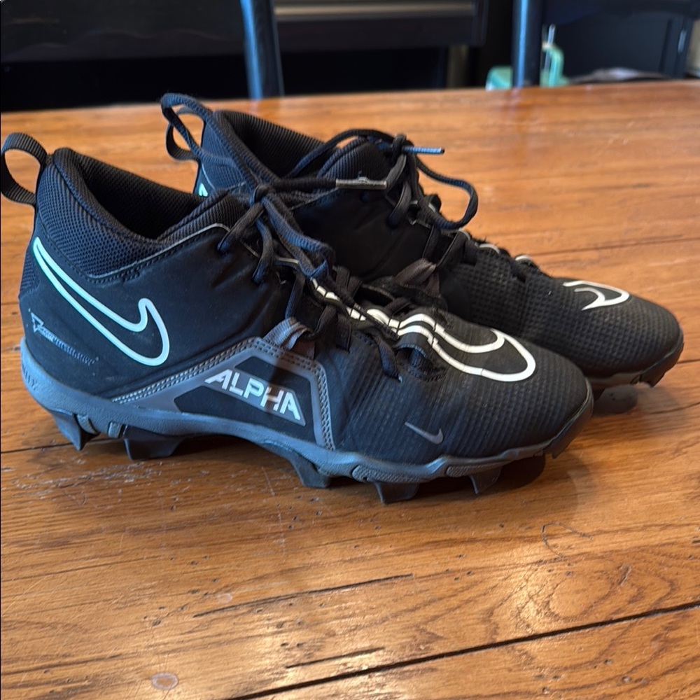 Nike Alpha Menace 3 Shark LOW Men's Football Cleats- Style CV0584-010 Men 8.5 W